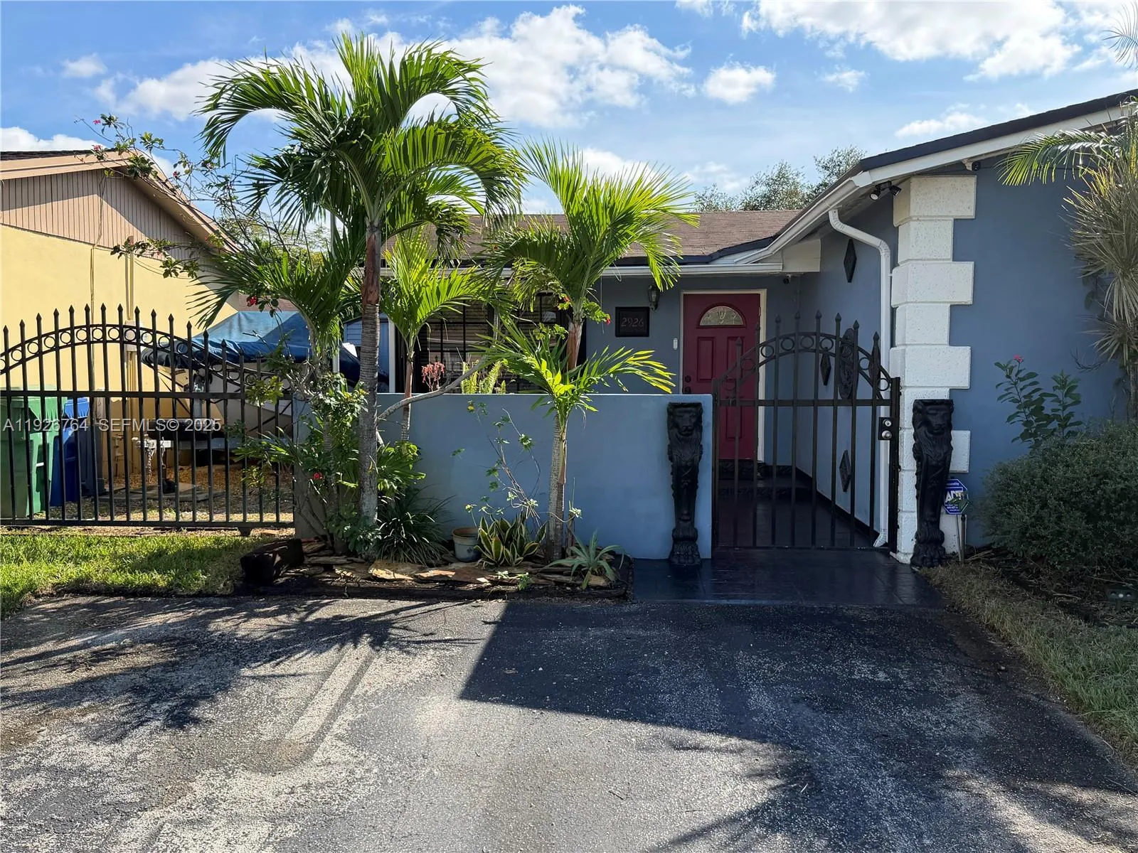2926 NW 191st Ln, Miami Gardens FL 33056