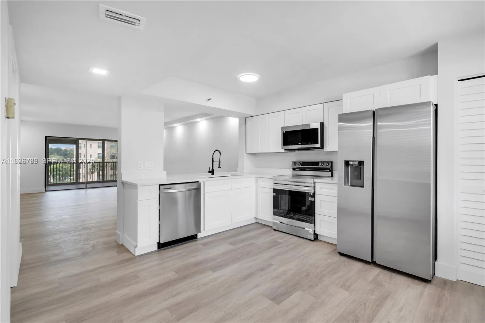 2 bedroom 2 bath for sale at 14475 Strathmore Ln # 305, Delray Beach FL 33446