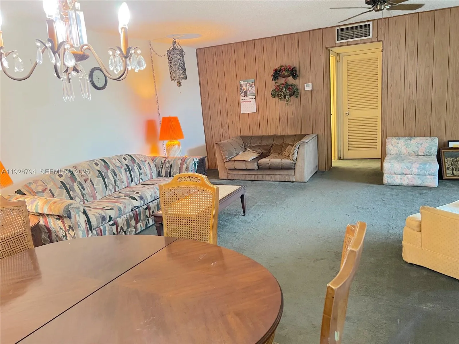 942 NE 199th St # 202, Miami FL 33179