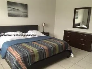 250 S Shore Dr # 5, Miami Beach FL 33141