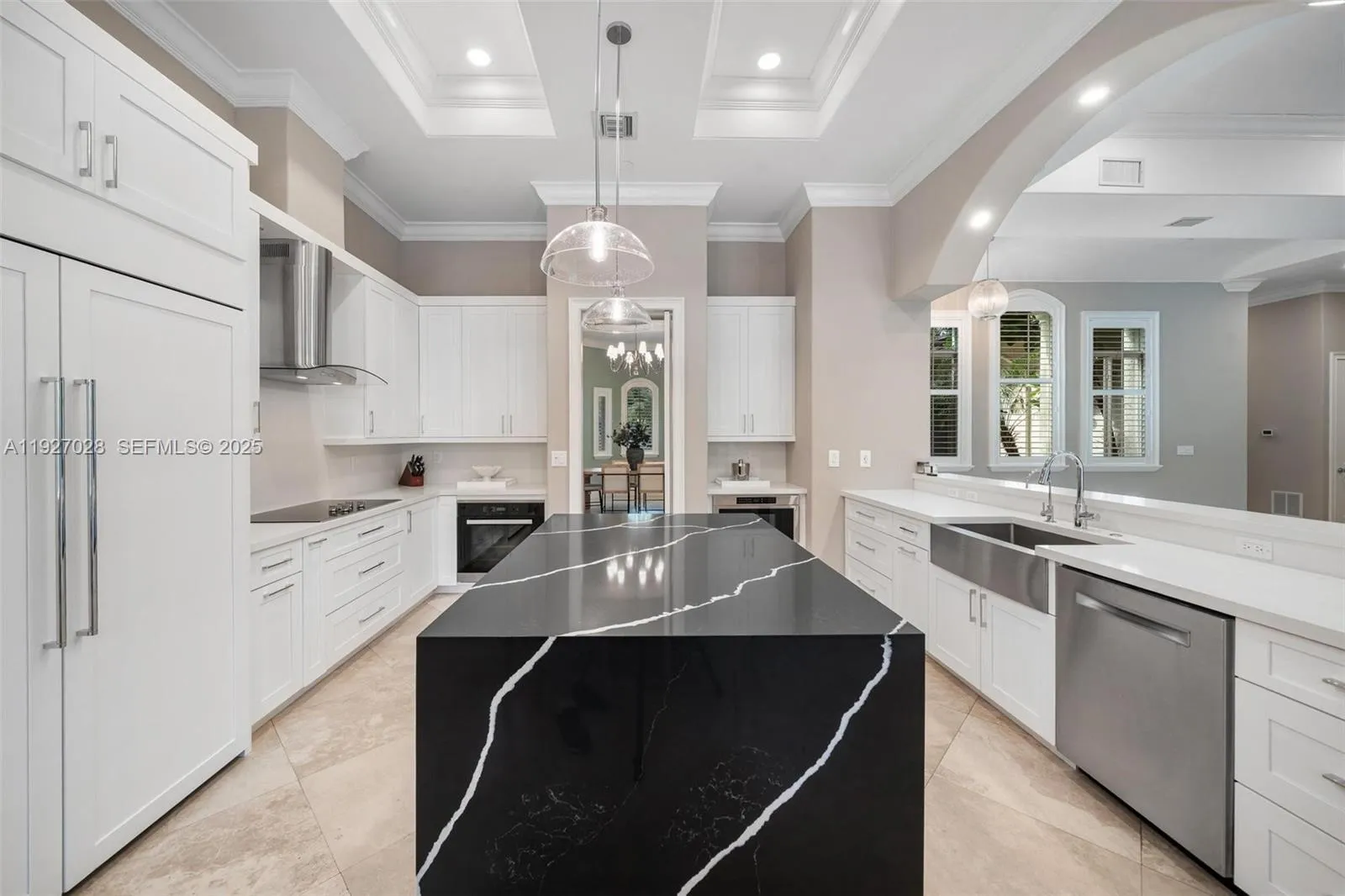 6890 SW 94th St, Pinecrest FL 33156