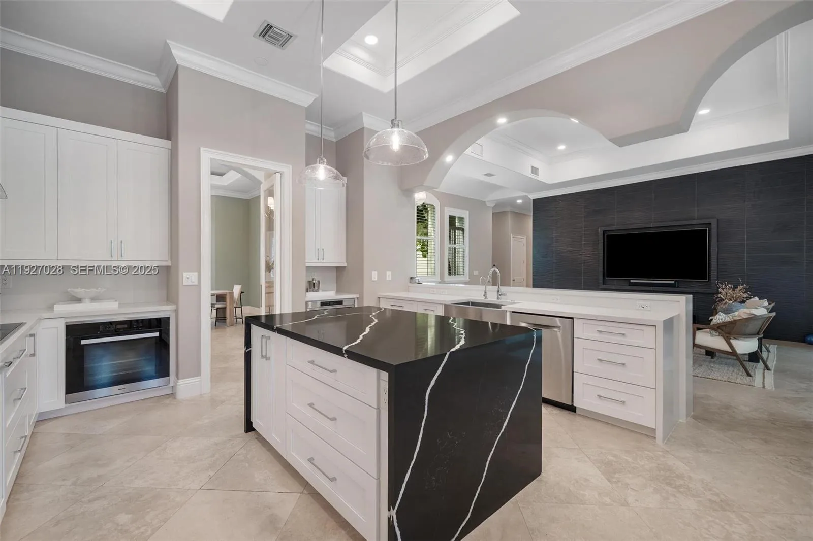 6890 SW 94th St, Pinecrest FL 33156