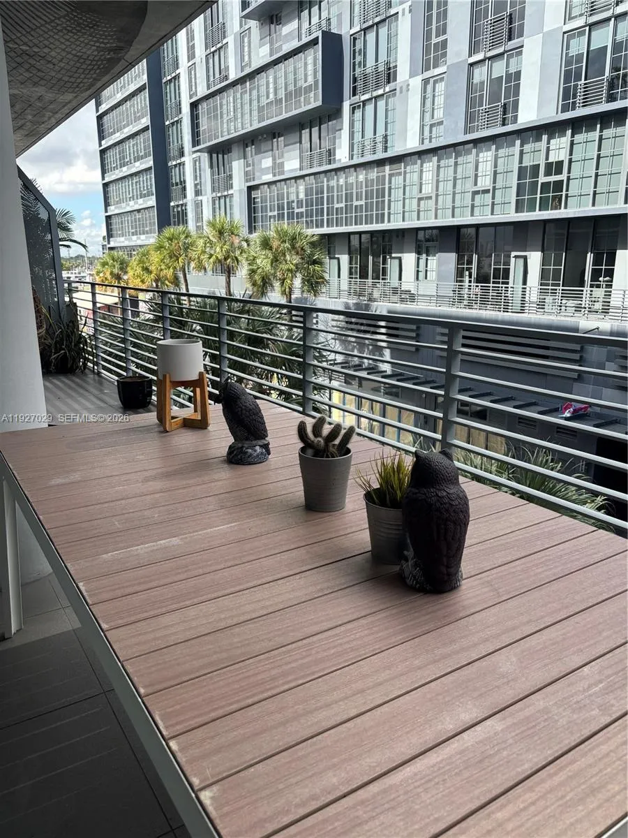 250 NW 24th St # 3C, Miami FL 33127