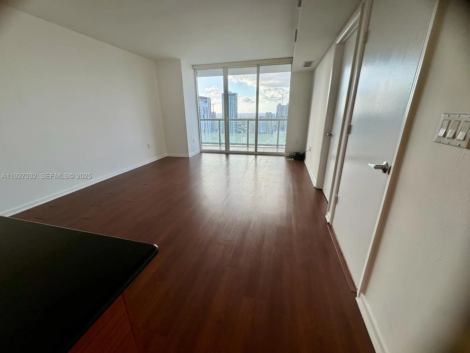 50 BISCAYNE Blvd # 3807, Miami FL 33132