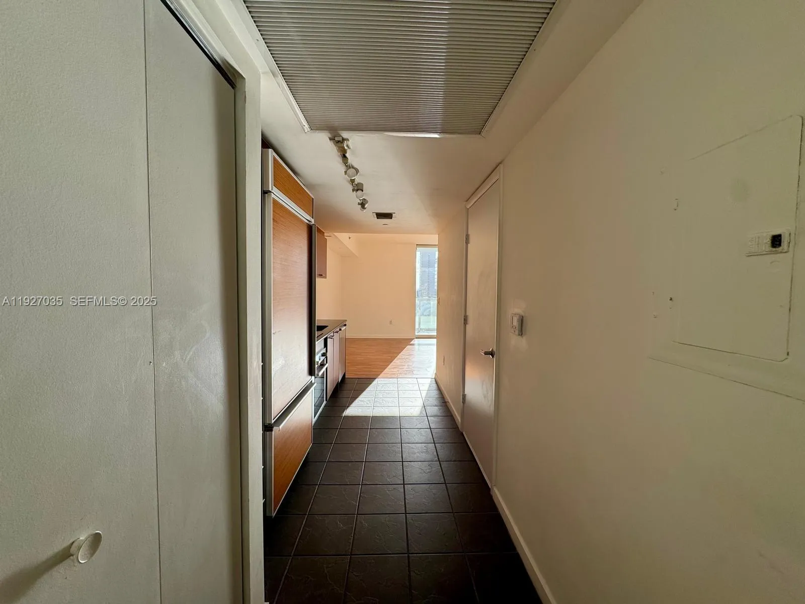 50 BISCAYNE BLVD # 1703, Miami FL 33132