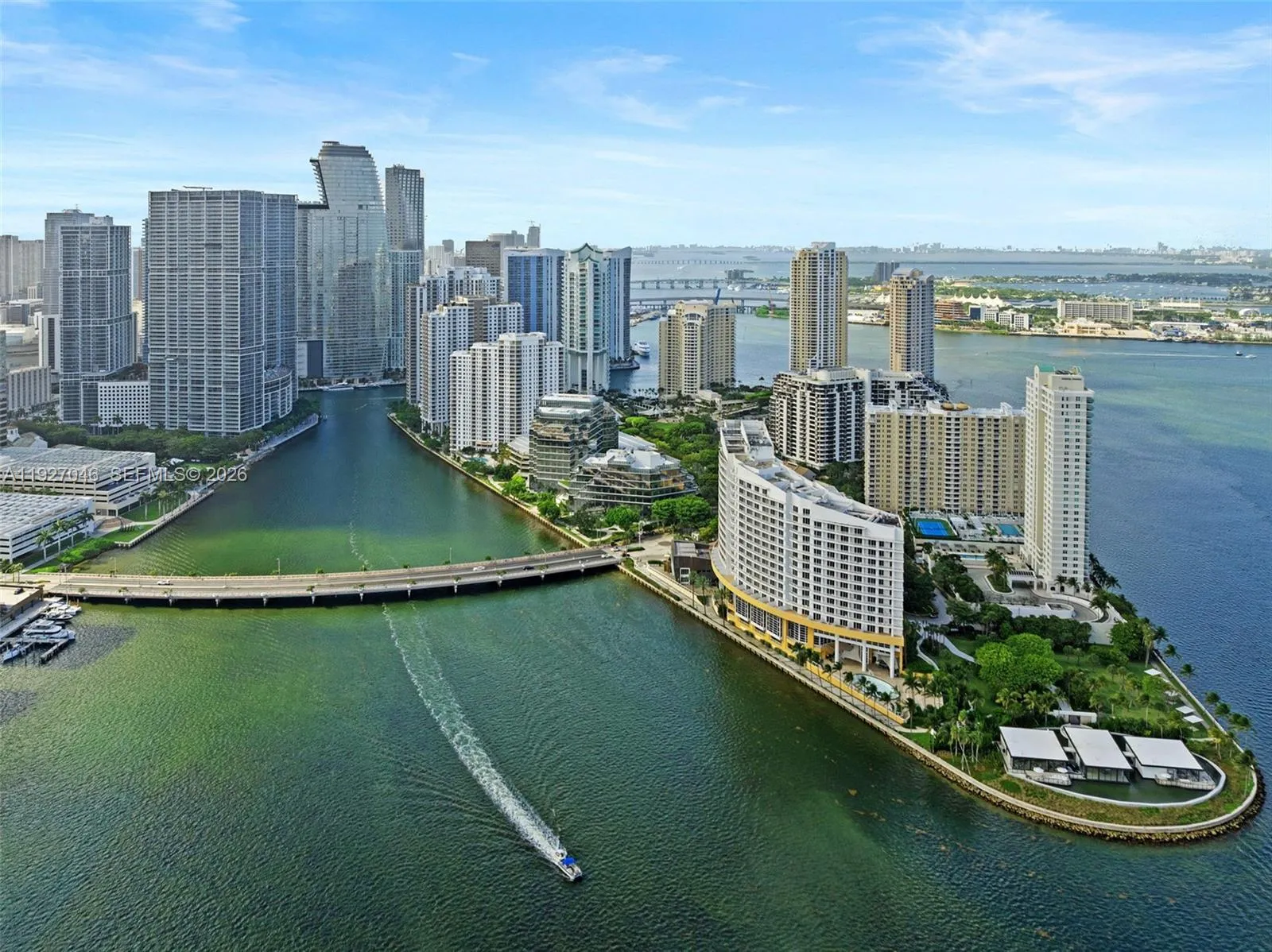 2 bedroom 2 bath for sale at 701 Brickell Key Blvd # 1605, Miami FL 33131