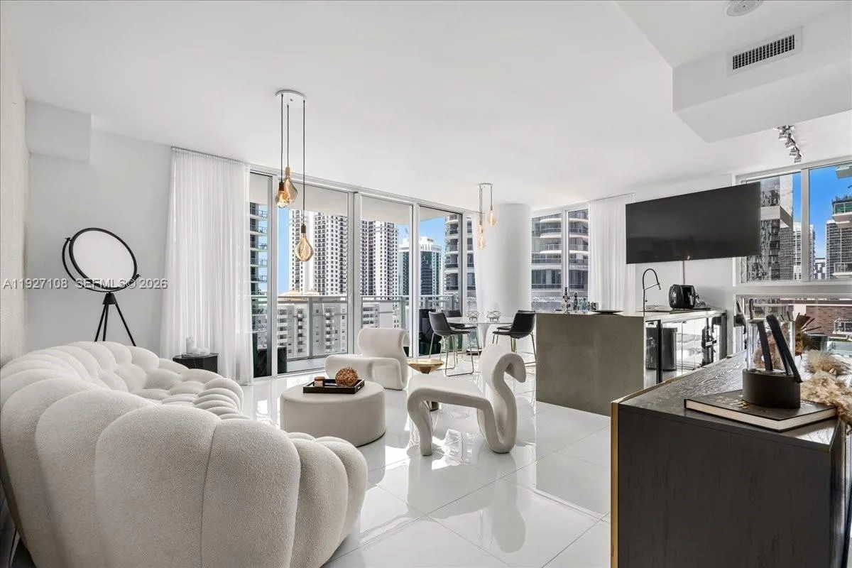 1080 Brickell Ave # 1509, Miami FL 33131