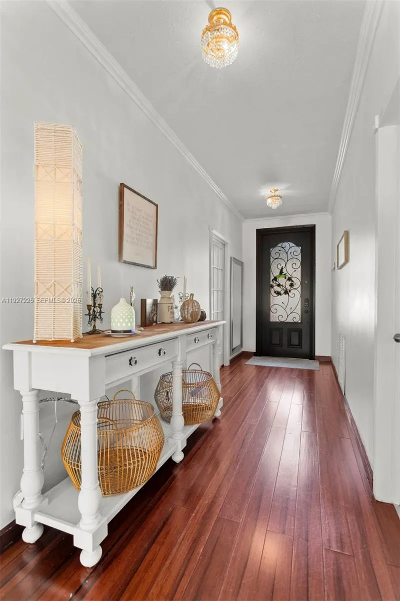 16368 SW 43rd Ter, Miami FL 33185