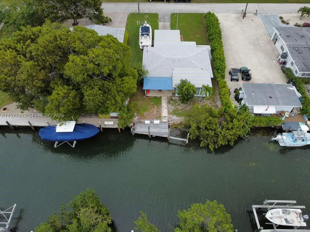 1403 Grouper Dr, Marathon FL 33050