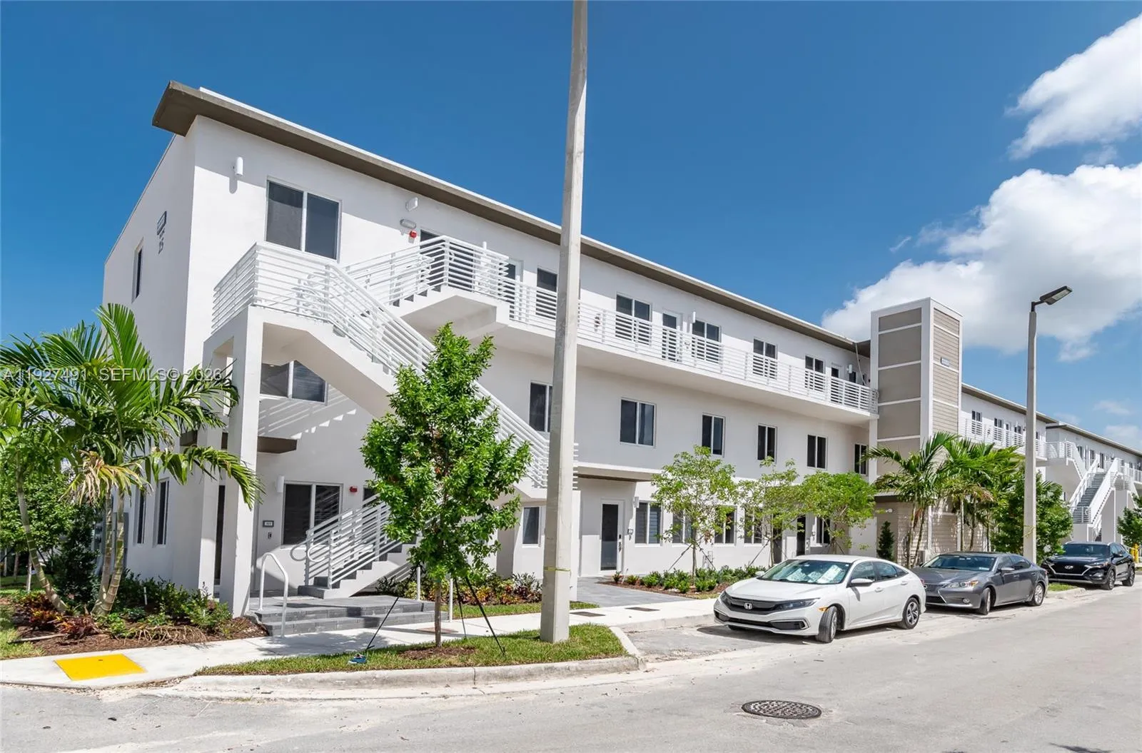6450 NW 102 Path # 303, Doral FL 33178