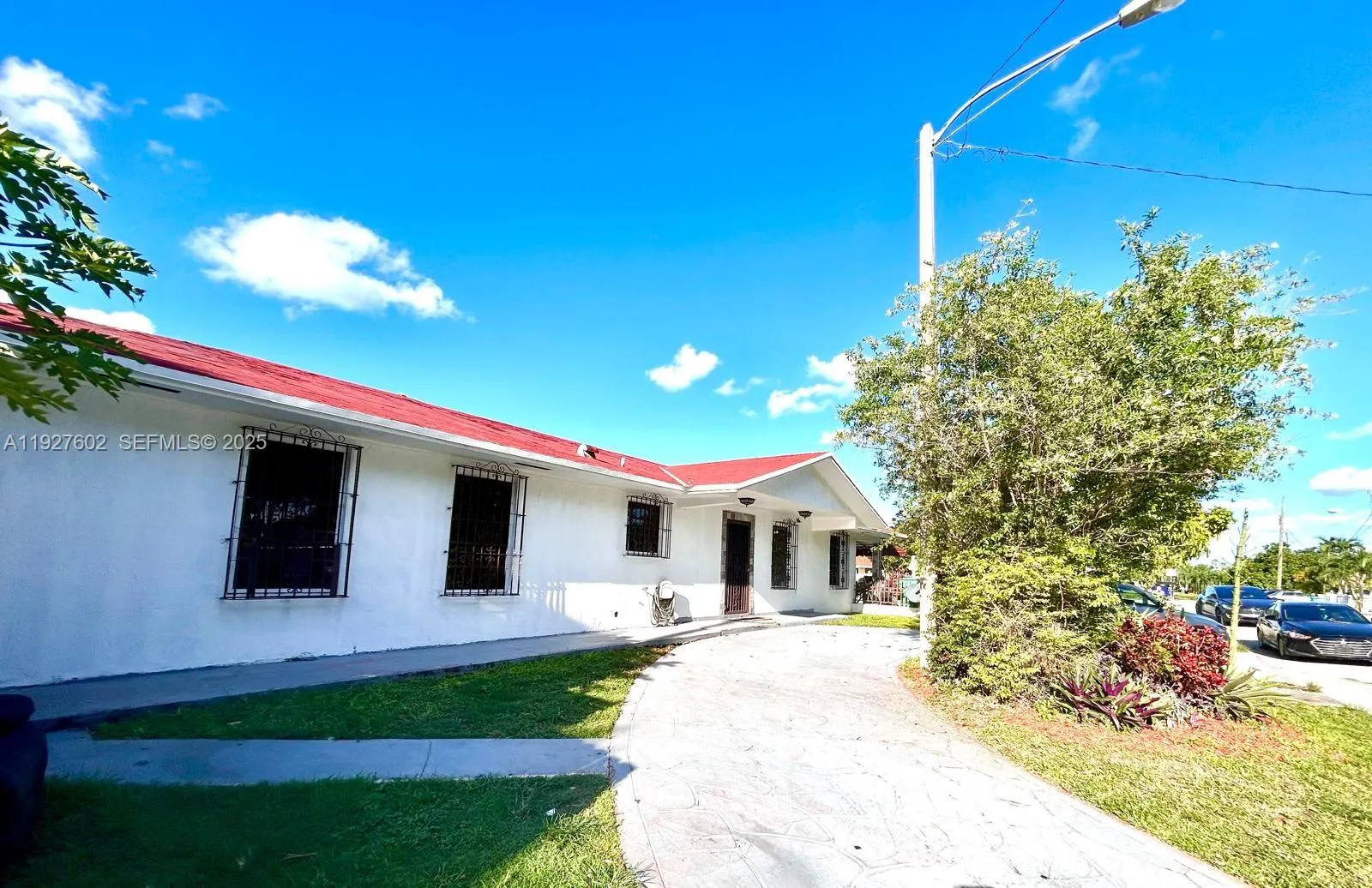 598 SW 121st Ave, Miami FL 33184