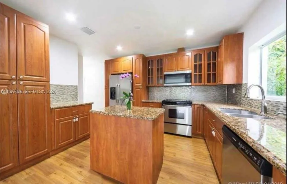 819 Capri St, Coral Gables FL 33134