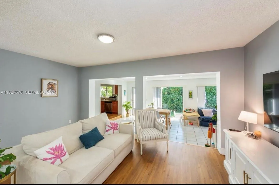 819 Capri St, Coral Gables FL 33134