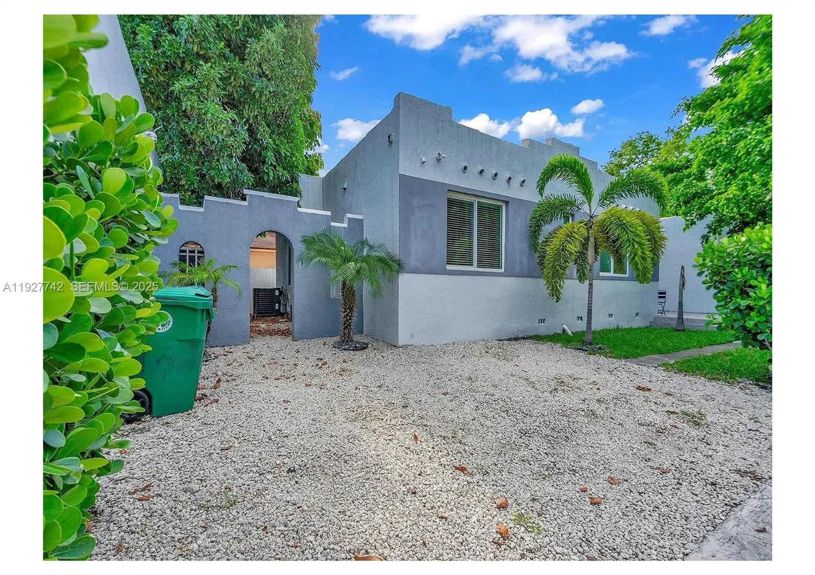 2900 SW 4th St, Miami FL 33135