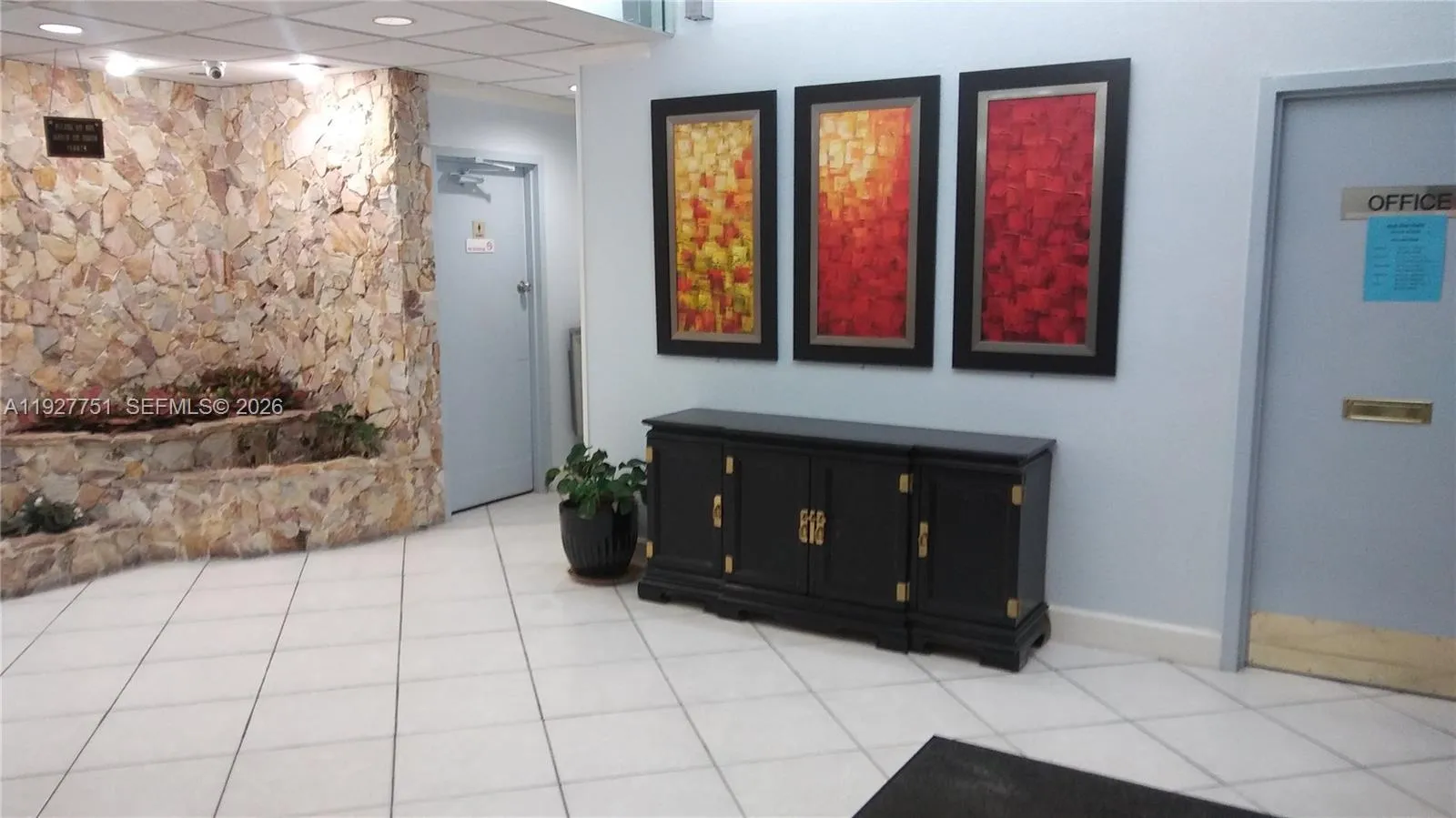1000 Saint Charles Pl # L2, Pembroke Pines FL 33026