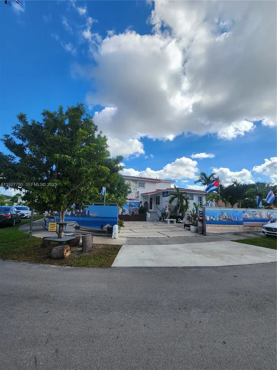 1645 SW 83rd Ct, Miami FL 33155