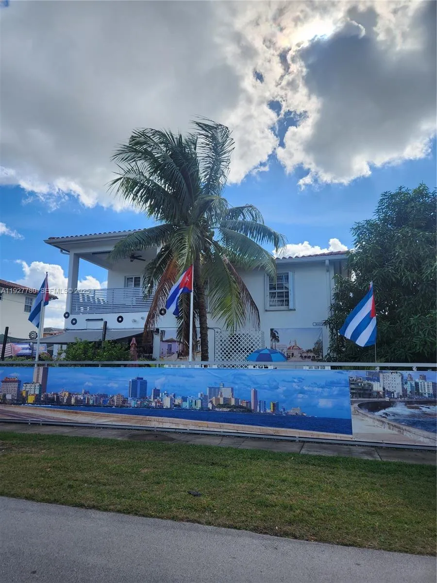 1645 SW 83rd Ct, Miami FL 33155