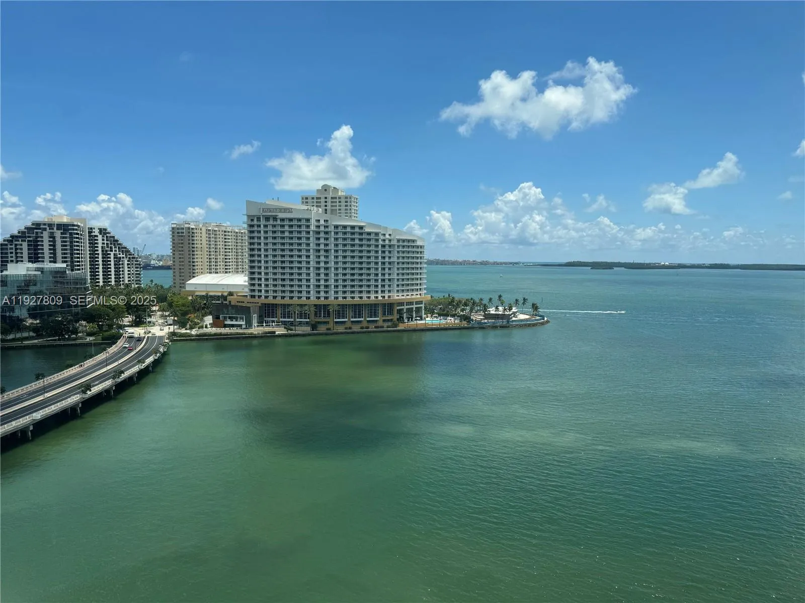 3 bedroom 3 bath for sale at 905 Brickell Bay Dr # 1530, Miami FL 33131