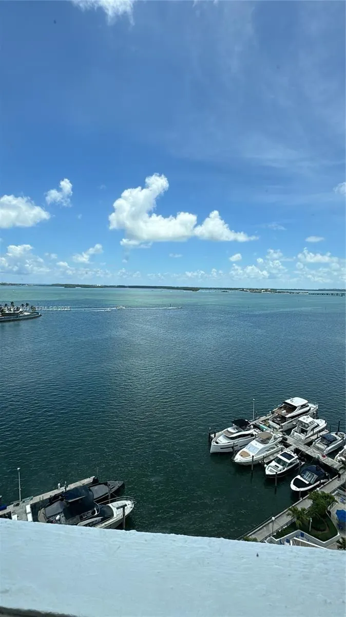 905 Brickell Bay Dr # B, Miami FL 33131