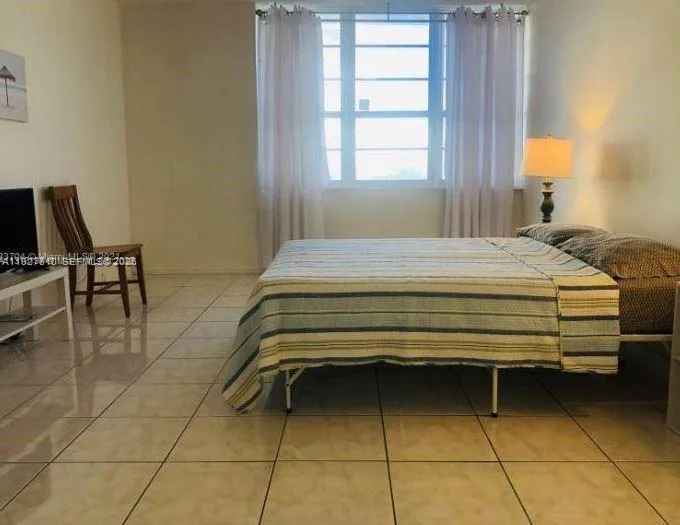 100 Lincoln Rd # 541, Miami Beach FL 33139