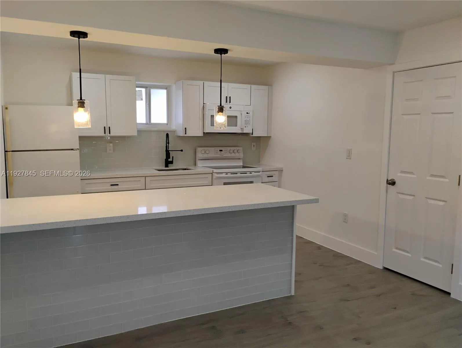 2155 SW 72nd Ave, Miami FL 33155