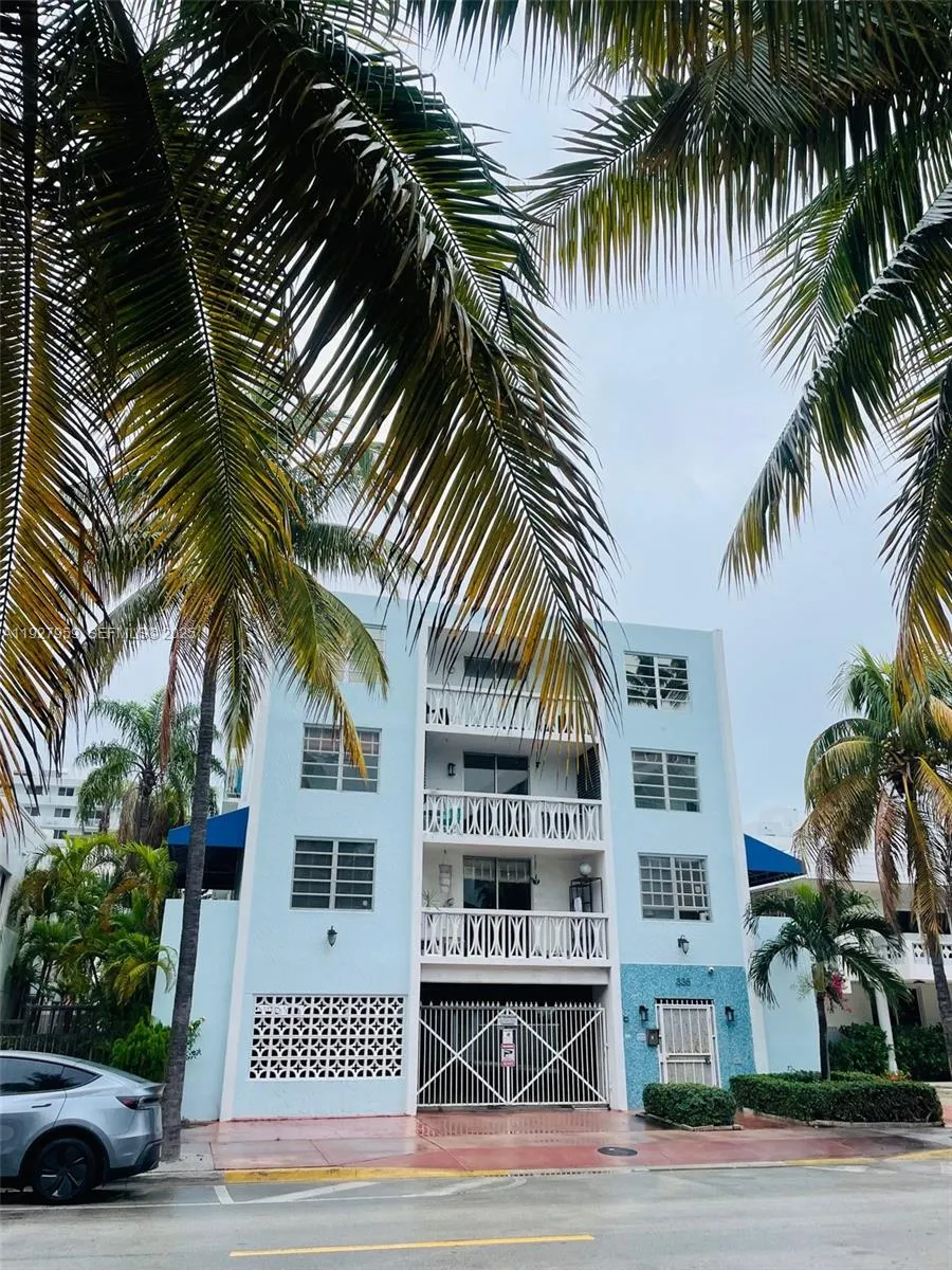335 Collins Ave # 302, Miami Beach FL 33139