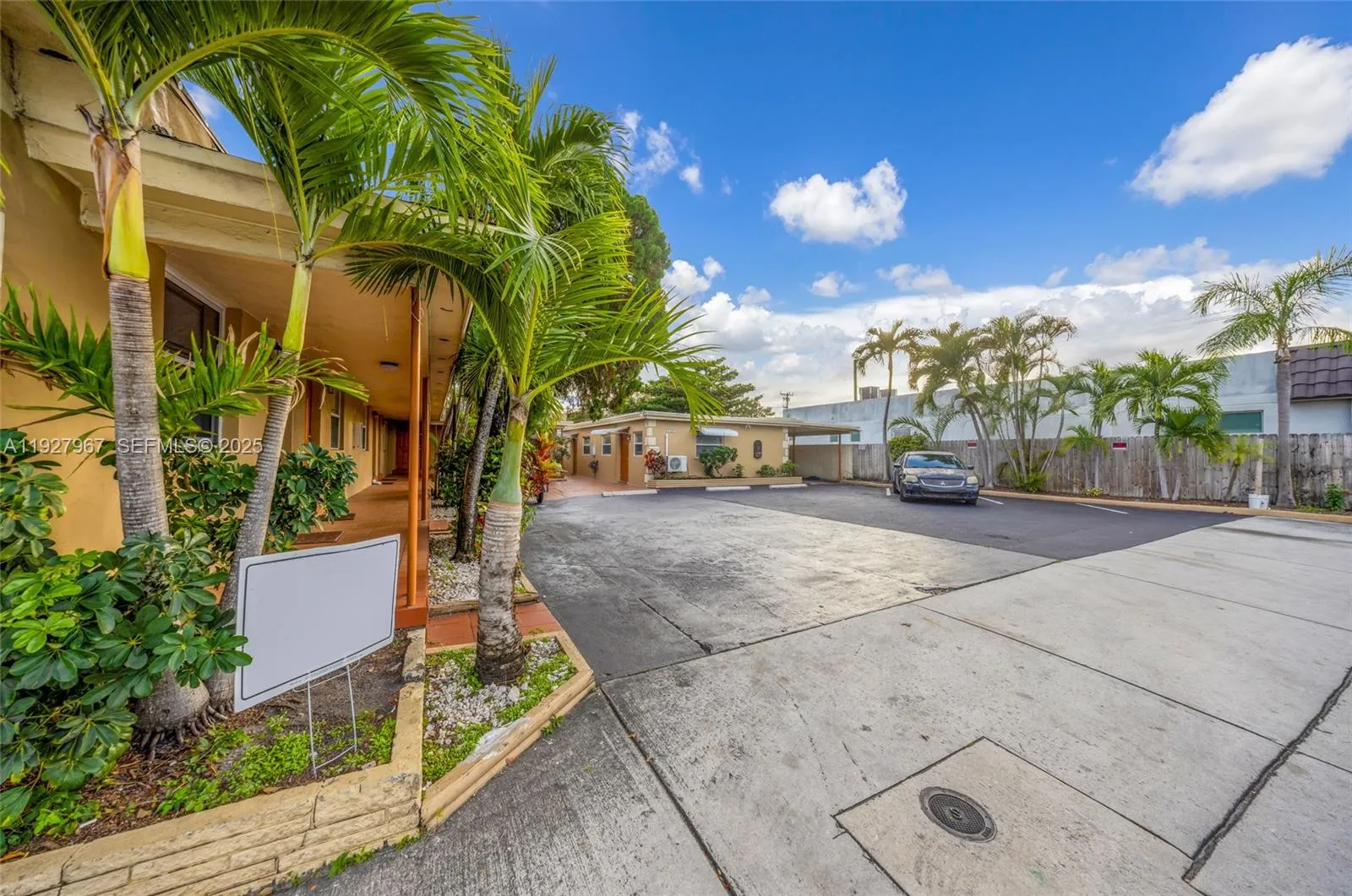6124 Pembroke Rd, Miramar FL 33023