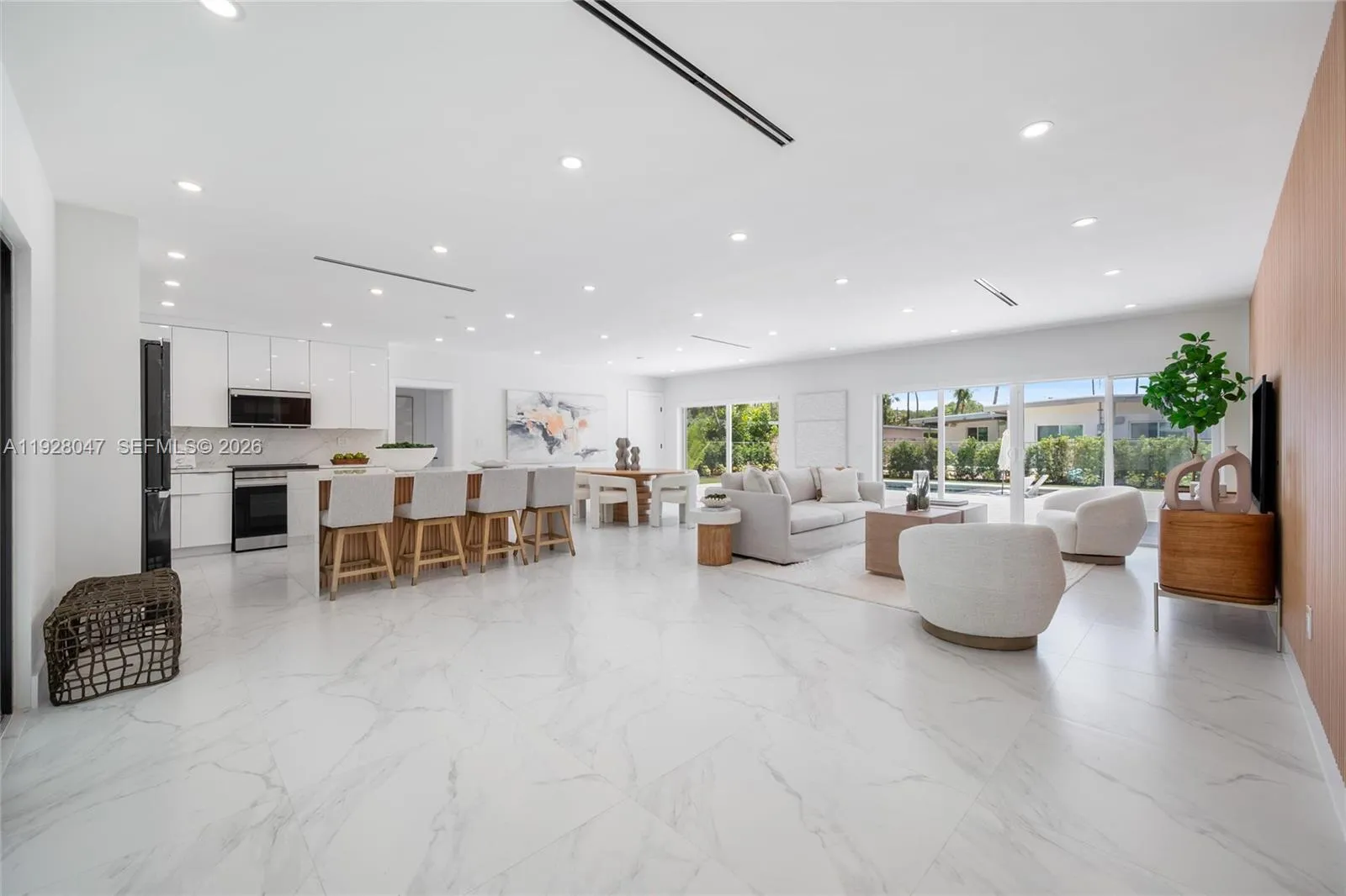 18891 NE 20th Ave, North Miami Beach FL 33179
