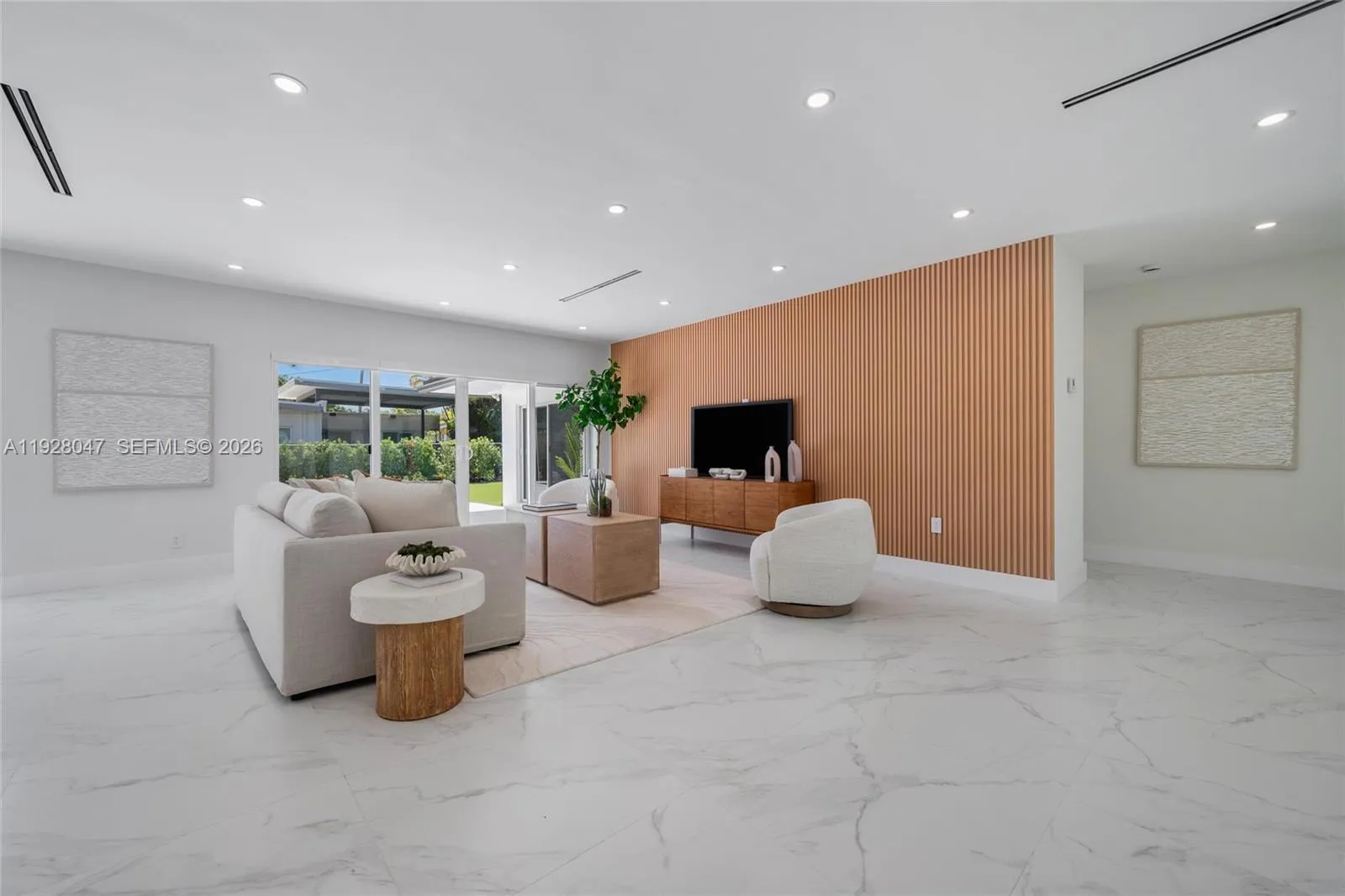 18891 NE 20th Ave, North Miami Beach FL 33179