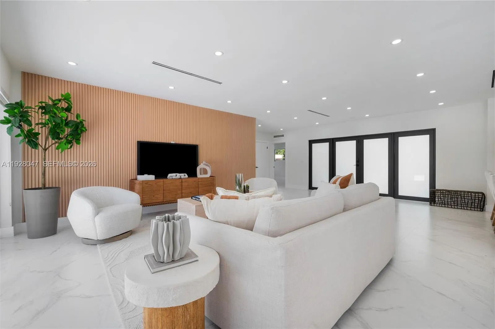 18891 NE 20th Ave, North Miami Beach FL 33179