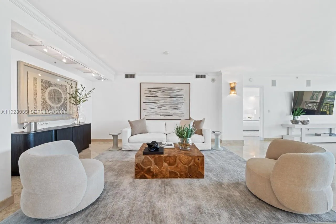 2 bedroom 2 bath for sale at 3400 SW 27th Ave # 1805, Miami FL 33133