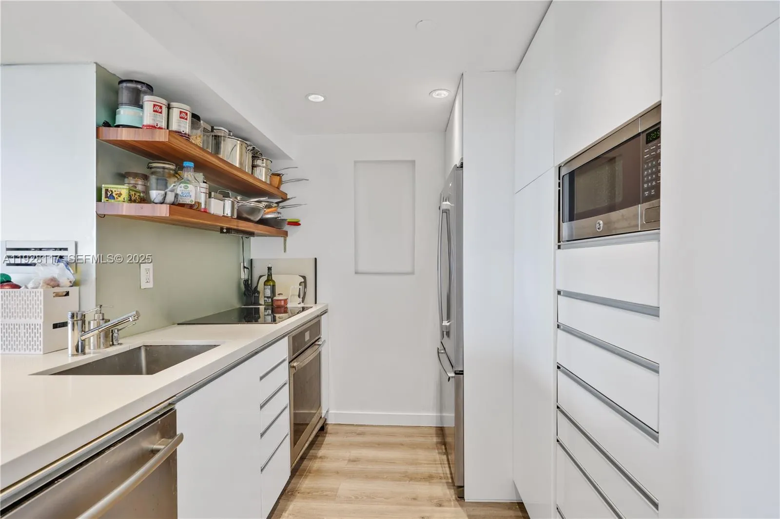 1200 West Ave # 615, Miami Beach FL 33139