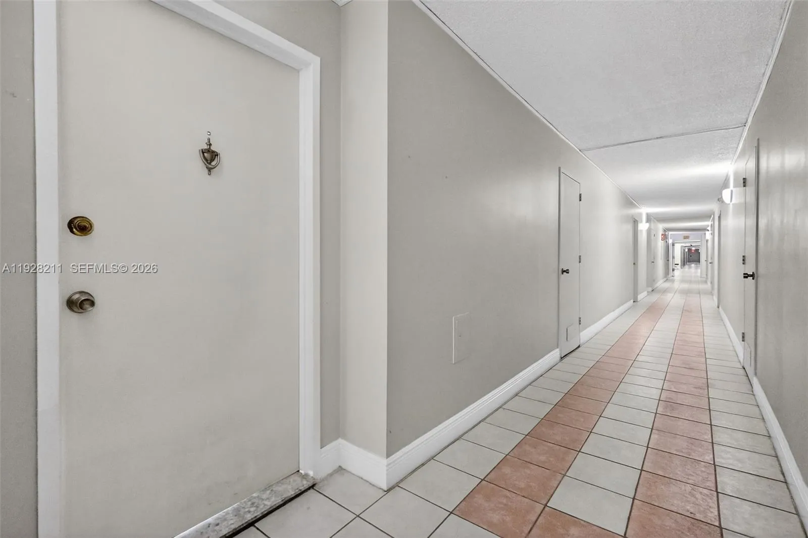 7135 Collins Ave # 1015, Miami Beach FL 33141
