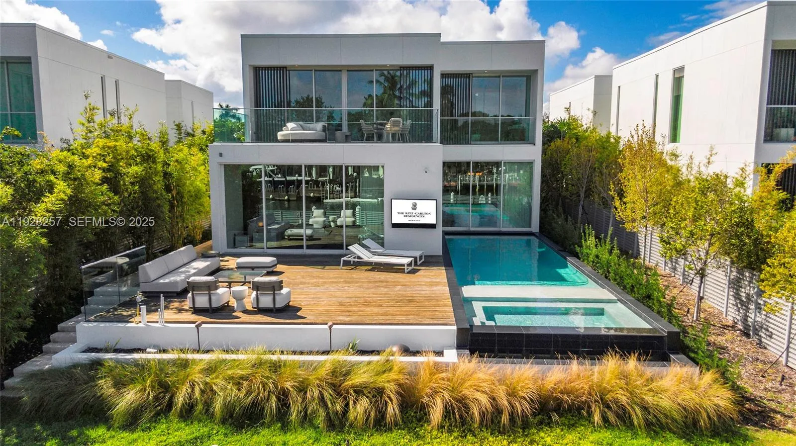 1031 W 48th st, Miami Beach FL 33140