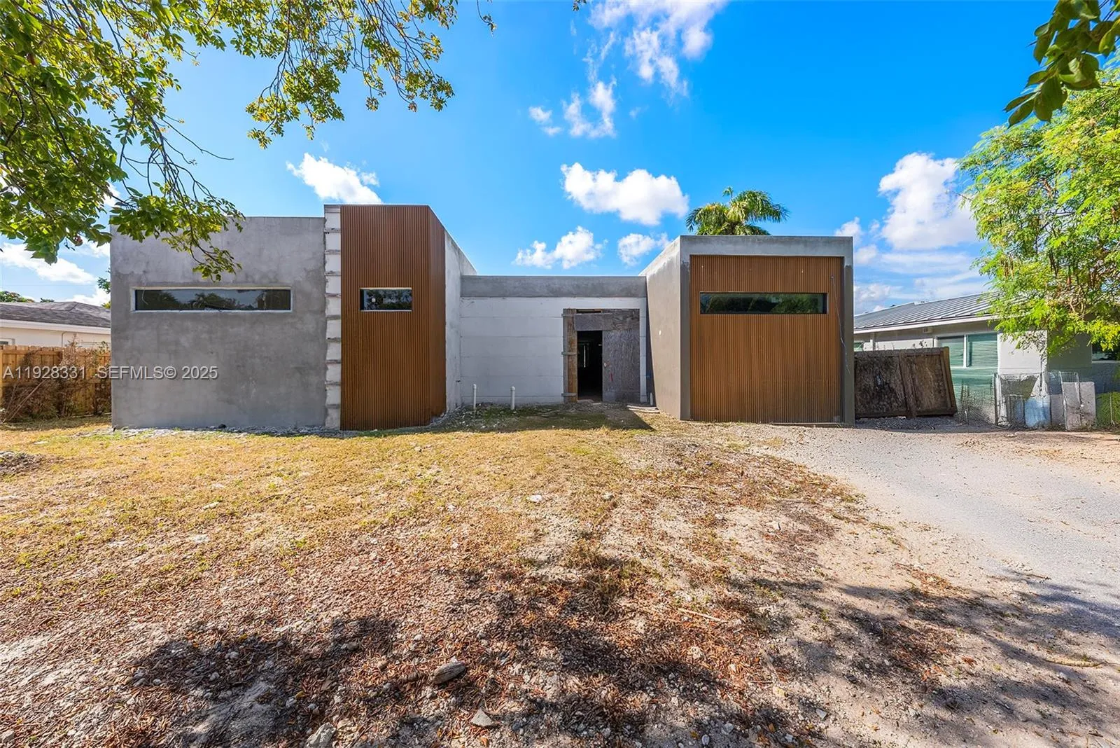 19610 NE 19th Pl, Miami FL 33179