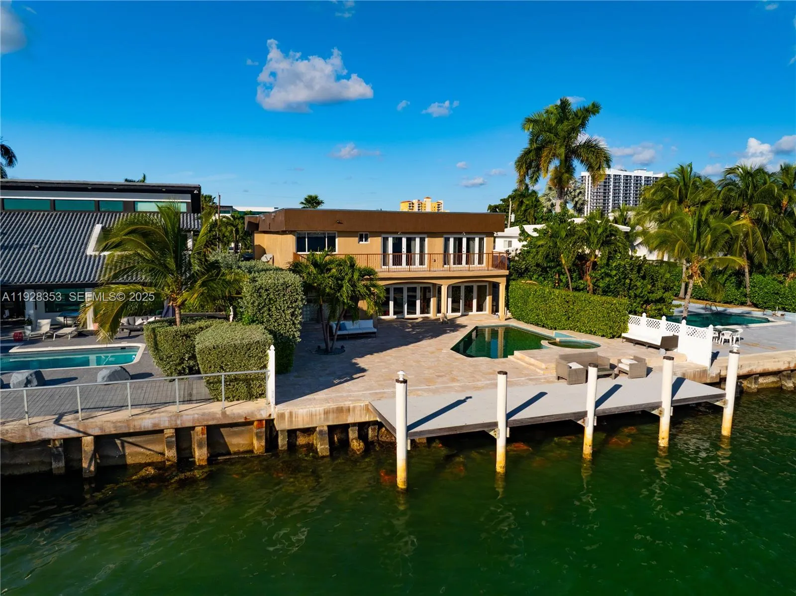 1500 S Treasure Dr, North Bay Village FL 33141