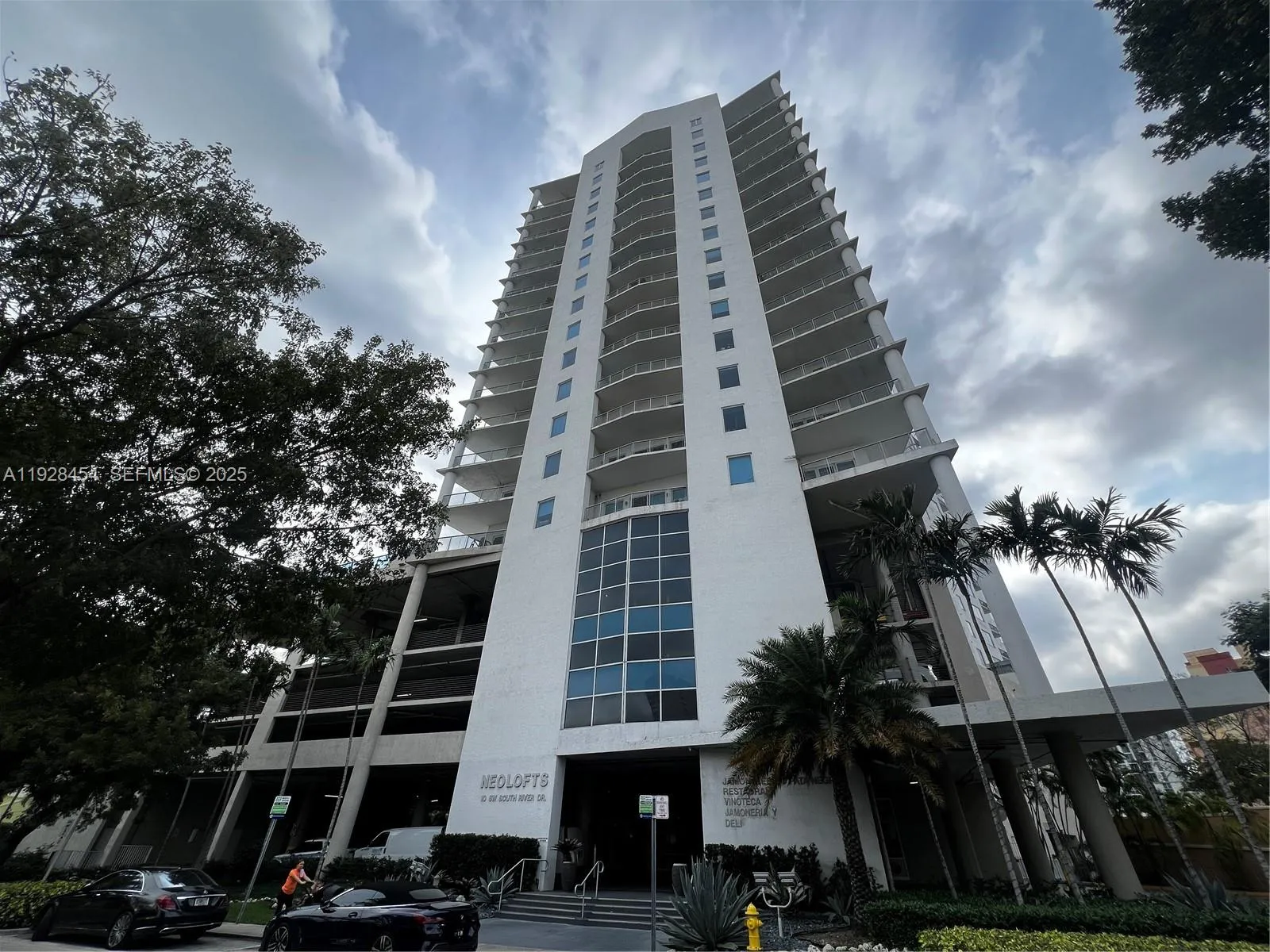 1 bedroom 1 bath for sale at 10 SW South River Dr # 812, Miami FL 33130