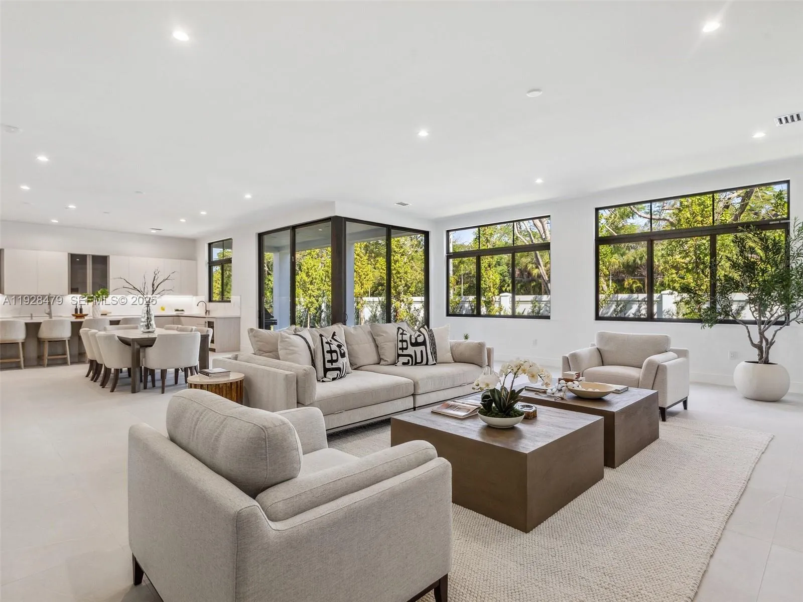 7285 SW 72nd Ter, Miami FL 33143