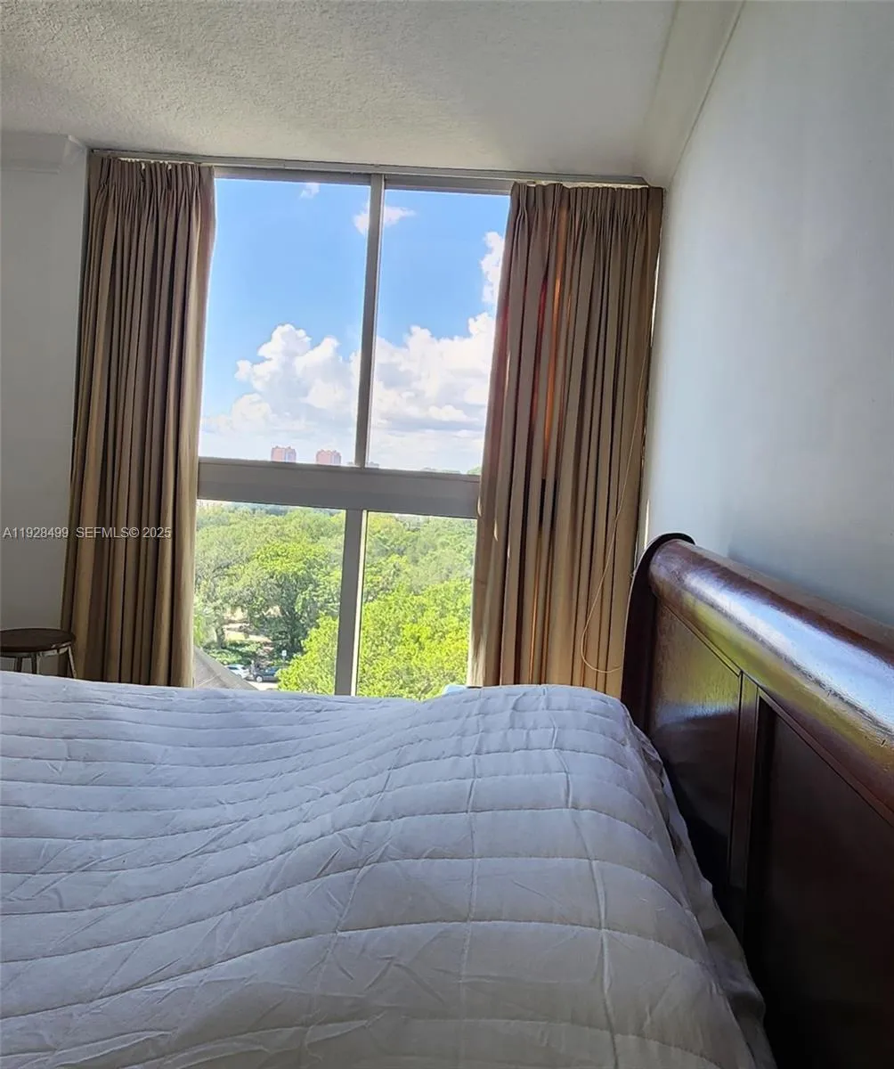 2951 S Bayshore Dr # 1012, Miami FL 33133