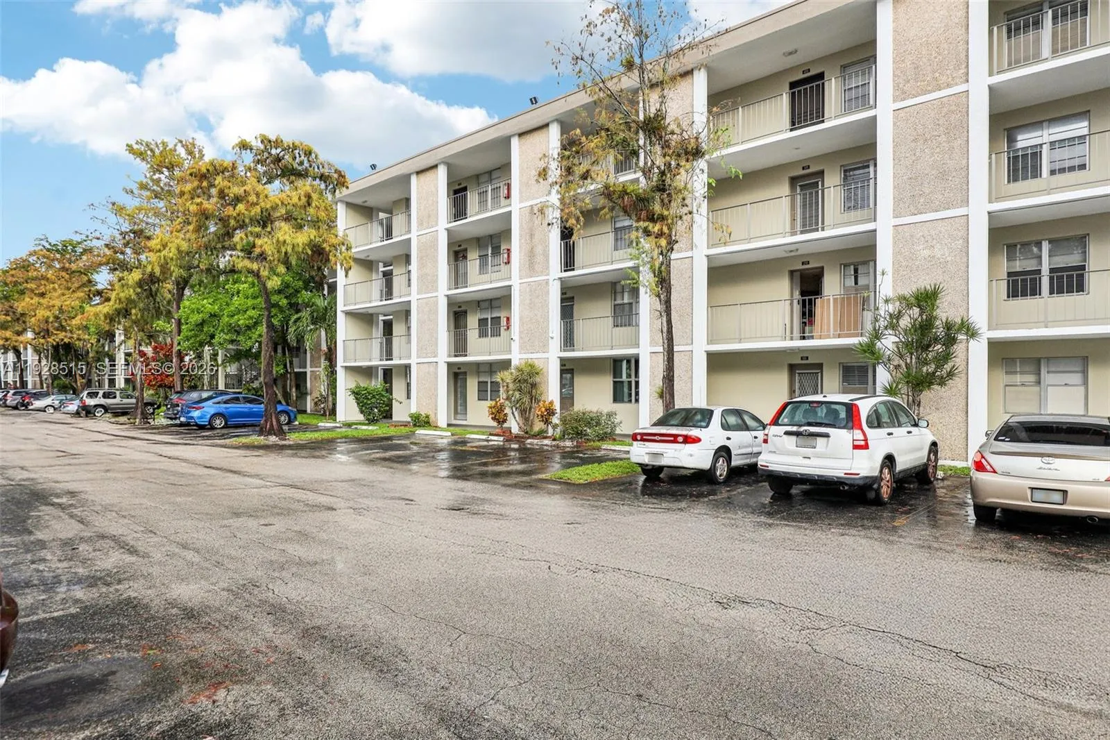 2900 NW 48th Ter # 115, Lauderdale Lakes FL 33313