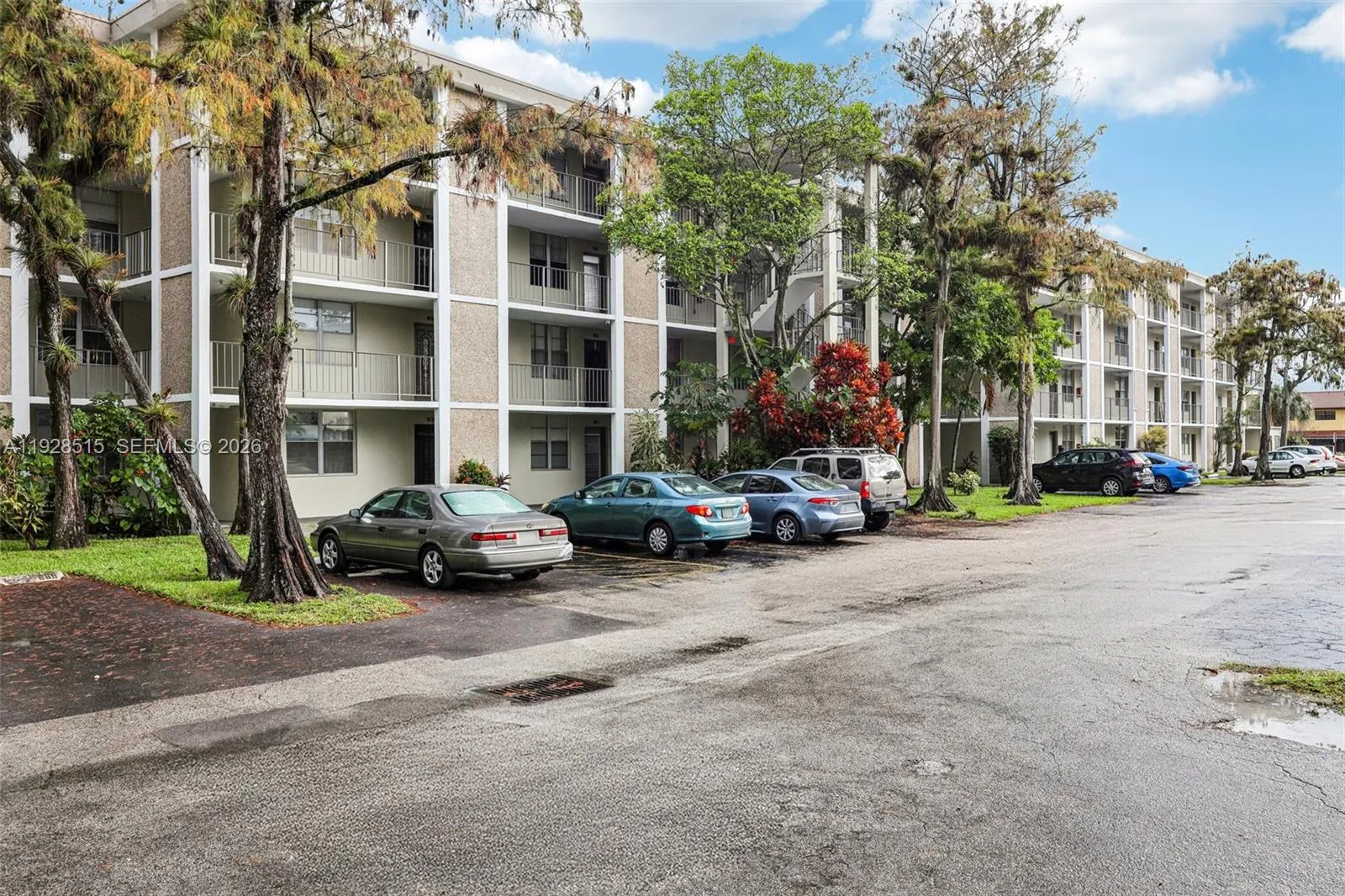 2900 NW 48th Ter # 115, Lauderdale Lakes FL 33313