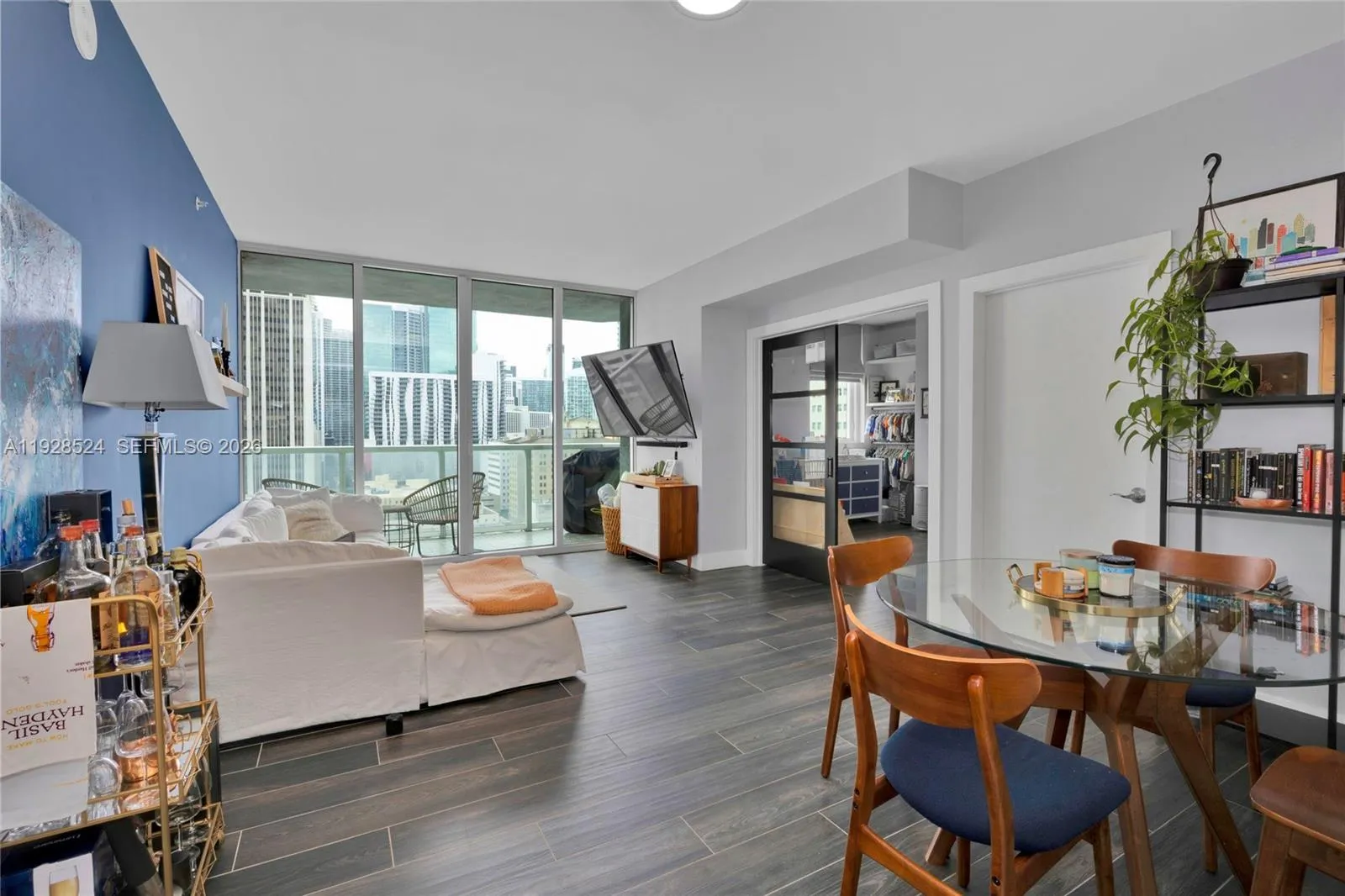 2 bedroom 2 bath for sale at 253 NE 2nd St # 1710, Miami FL 33132