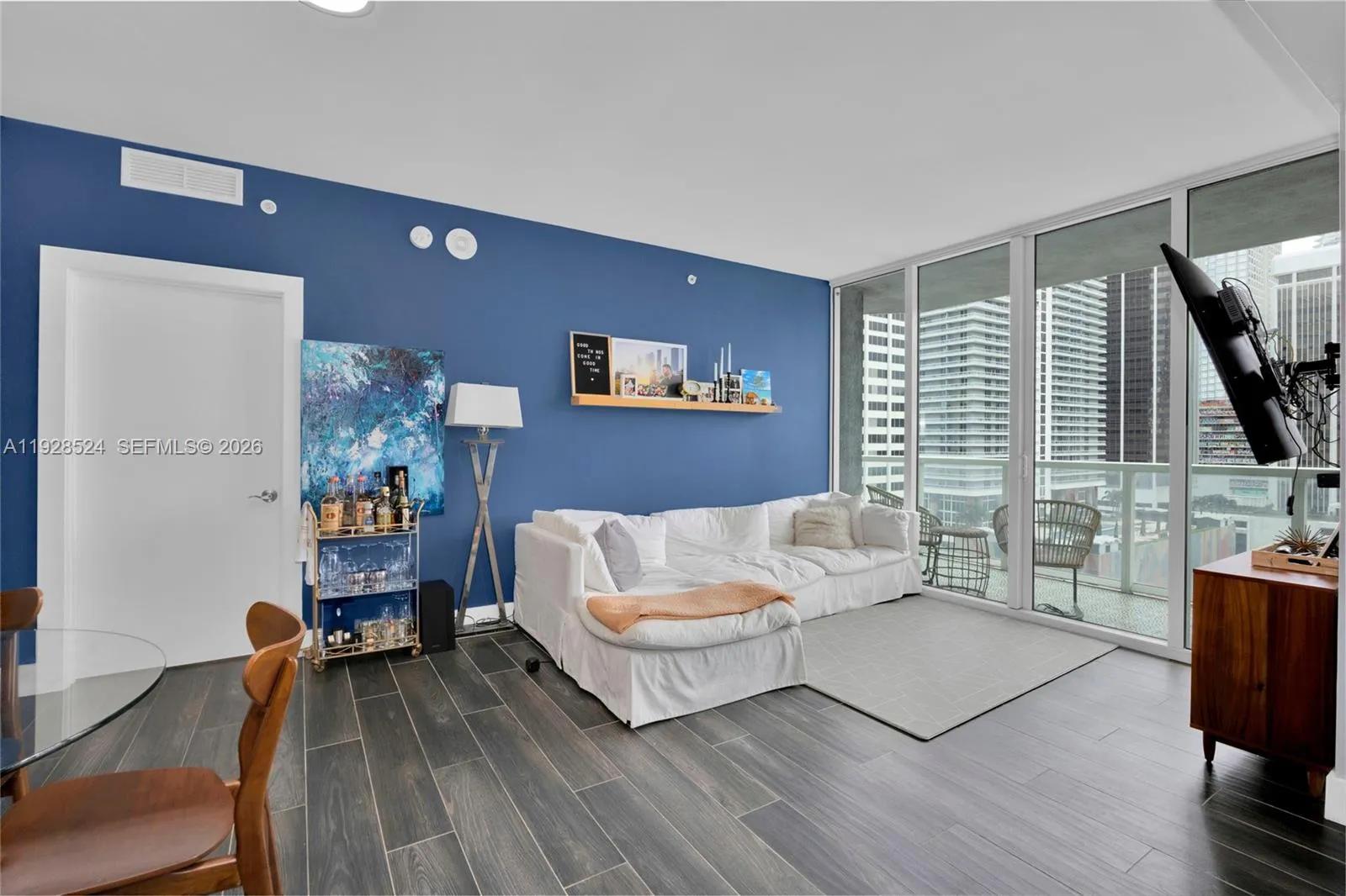 253 NE 2nd St # 1710, Miami FL 33132