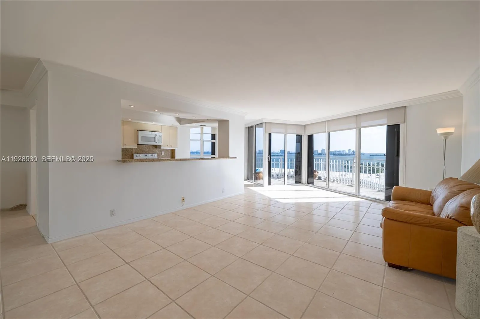 4000 Towerside Ter # 908, Miami FL 33138