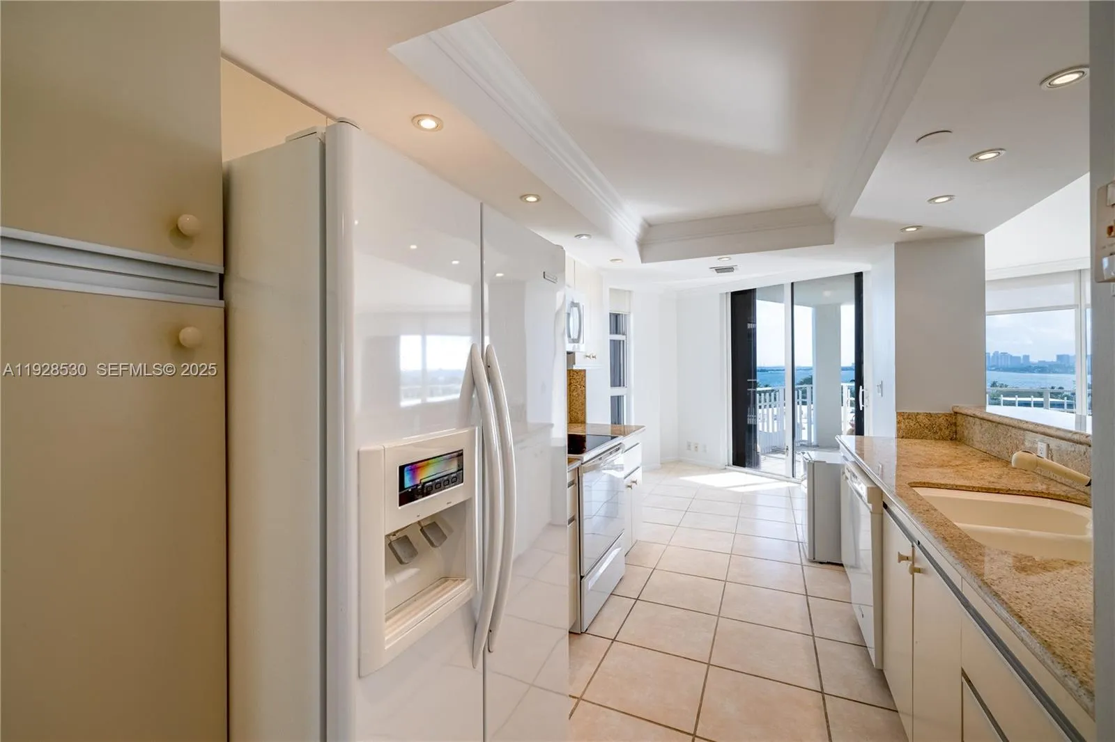 4000 Towerside Ter # 908, Miami FL 33138