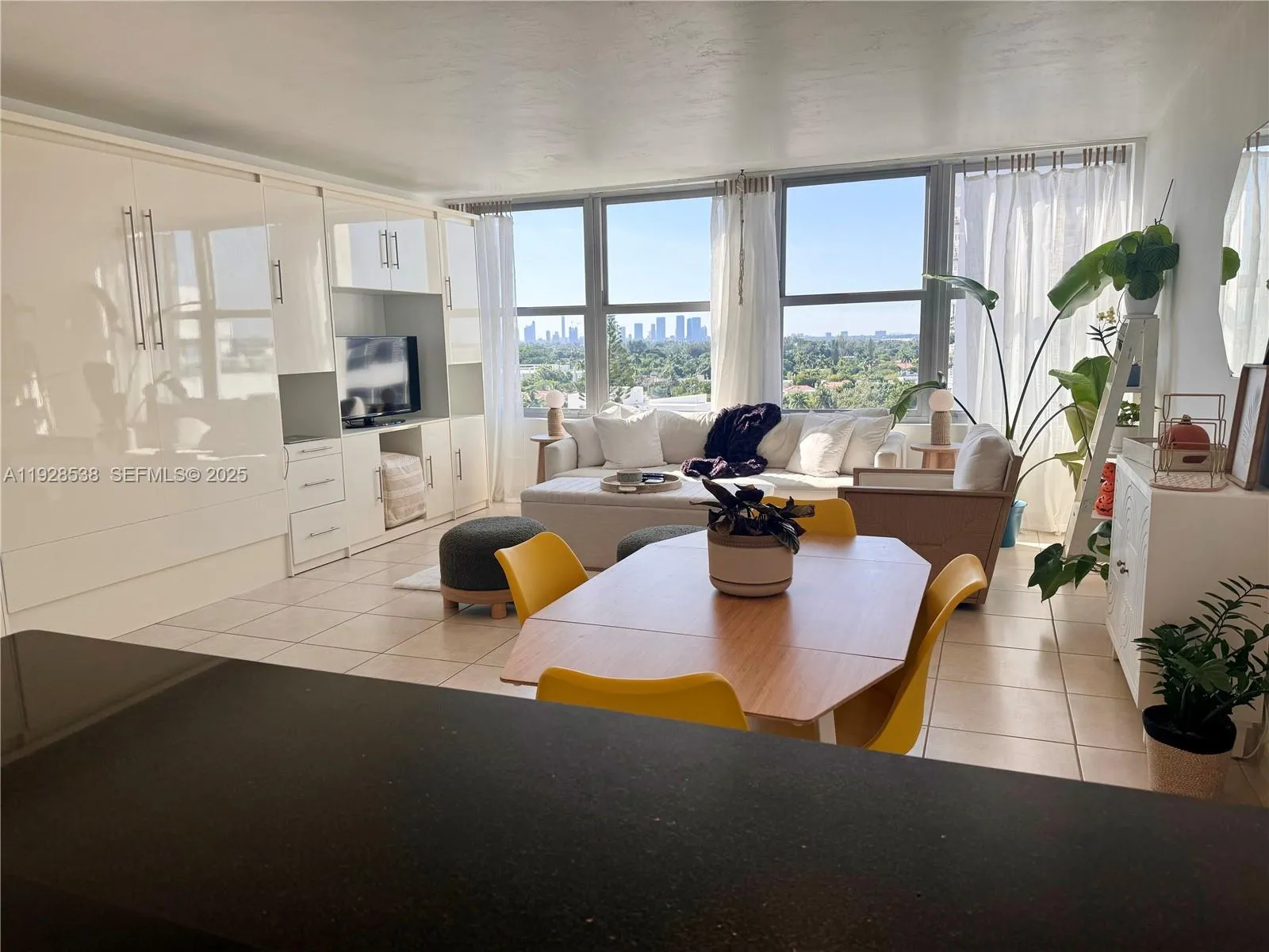 2899 Collins Ave # 1004, Miami Beach FL 33140