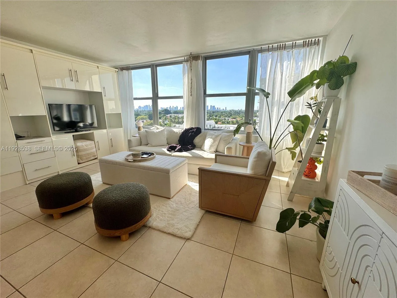 2899 Collins Ave # 1004, Miami Beach FL 33140