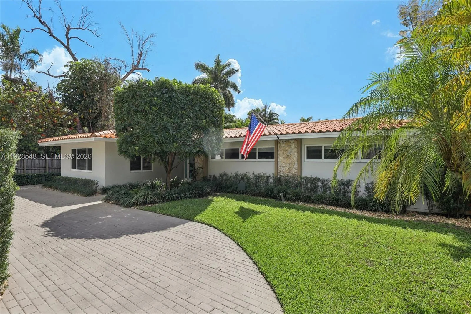 360 Menores Ave, Coral Gables FL 33134