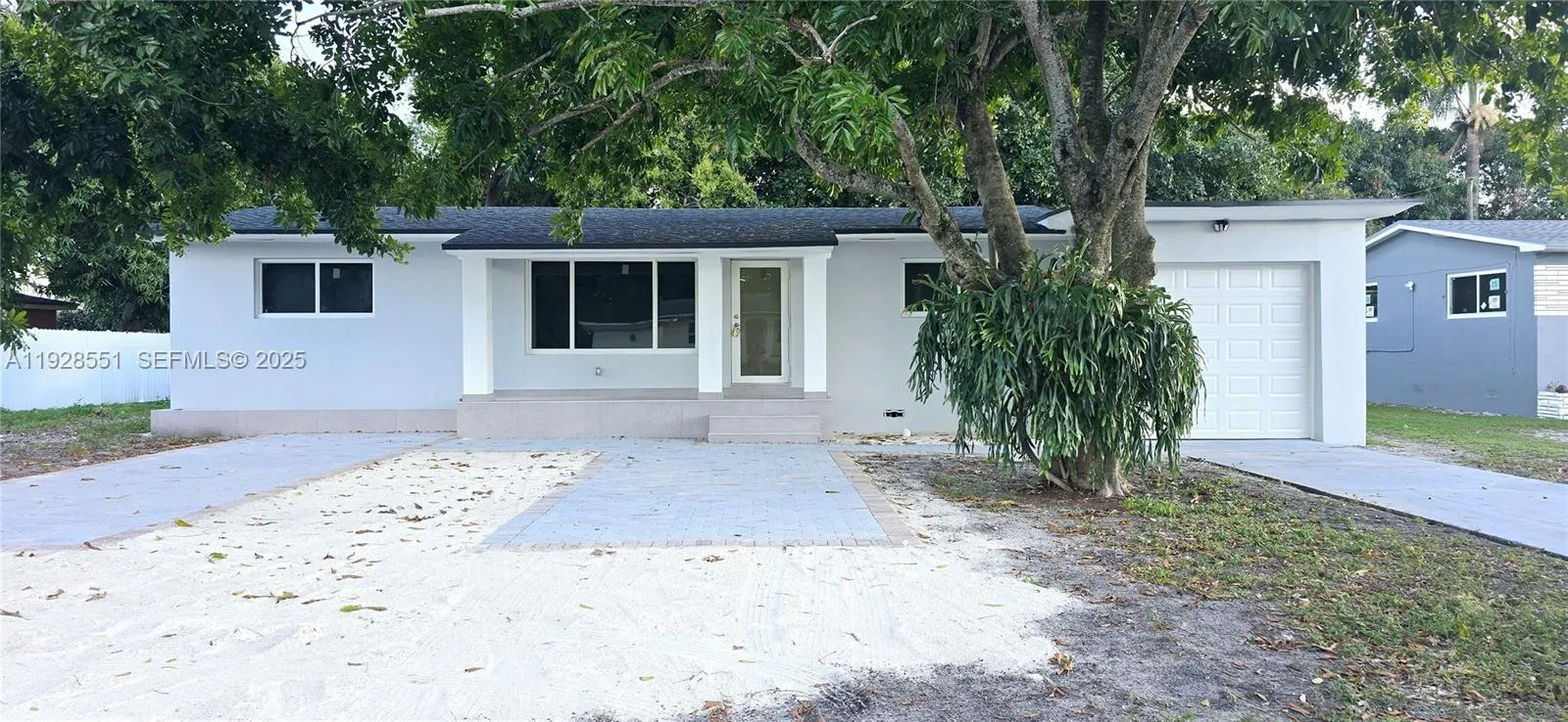 5 bedroom 3 bath for sale at 2530 NW 111th St, Miami FL 33167