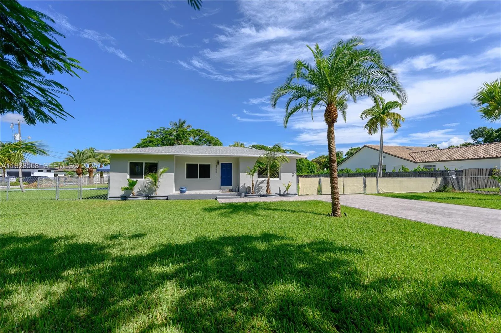 3 bedroom 2 bath for sale at 8995 SW 158th St, Palmetto Bay FL 33157
